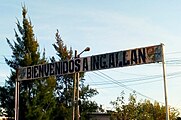 Cartel de bienvenida a la localidad.