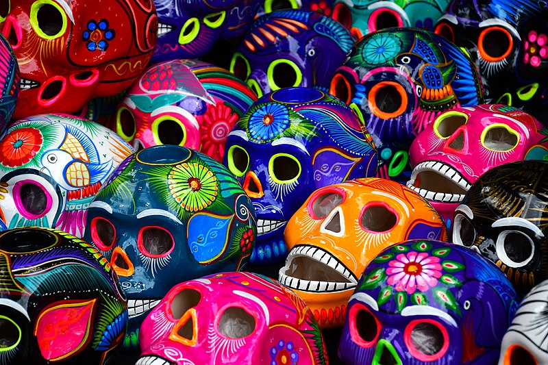 Calaveras de cerámica, en México, antes del Día de Muertos. Show another