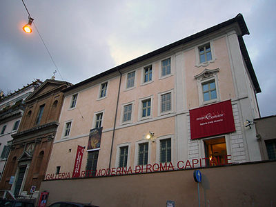 Galeria Comunal de Arte Moderna e Contemporânea, que ocupa o antigo mosteiro carmelita vizinho da igreja.