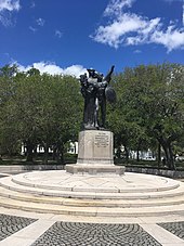 The 1932 monument in the Battery honoring the Confederate defenders of Fort Sumter. DofC Monument in Charleston SC.jpg