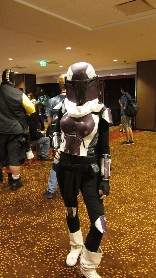 Female Mandalorian