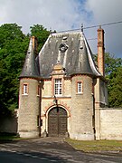 « Les Tourelles », portail du domaine des Fontaines.