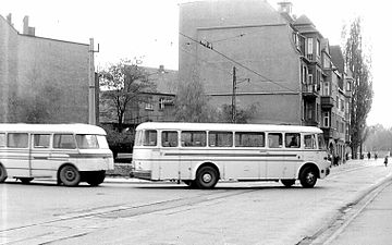VEB buss (Ikarus 630, LOWA busstilhenger) i mai 1977