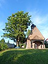 Katharinenkapelle mit Linde