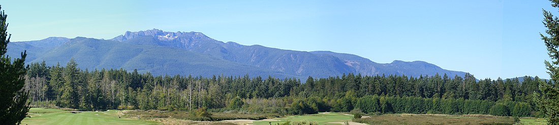 Panoramatický pohled na Mount Arrowsmith