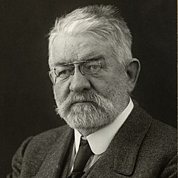 Portrait of Paul Olaf Bodding (1865-1938).jpg