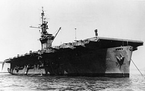 USS Munda (CVE-104) in San Francisco Bay 1945.jpeg