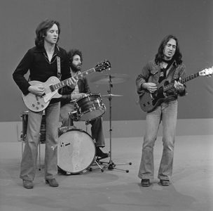 10cc in AVRO's TopPop (Dutch television show) in 1974