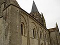 Le coté sud de Église Saint-Pierre-de-la-Tour d'Aulnay