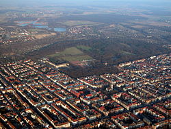Braunschweig Luftaufnahme Oestliches Ringgebiet (2011).JPG