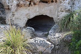 Zugang zu Höhle 12