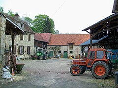 La ferme Dequidt au centre du village.