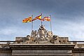 Vlaggen van Catalonië, Spanje en Barcelona op het stadhuis van Barcelona