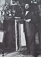 Jef de Pauw in 1921 bij de eerste expositie van de Koninklijke Wase Kunstkring