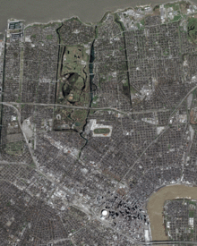 Satellite photos of New Orleans taken in March 2004, then on August 31, 2005, after the levee failures. New Orleans msi 9mar2004 31aug2005-Merge.gif