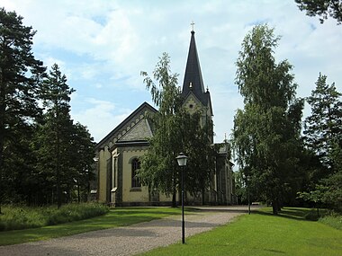 Österplana kyrka sedd från norr.