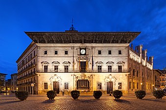 27/09: Façana de Cort de l'Ajuntament de Palma, una obra barroca i manierista del segle XVII.