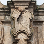 Reloxo de sol para calcular os cuartos de hora. Claustro do Mosteiro de San Salvador de Celanova