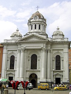 Cathedral of St. Peter Victor H Hernandez Cali Catedral.jpg