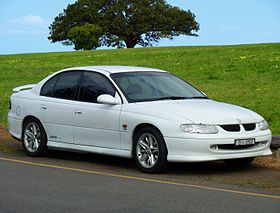 1999 Holden Commodore (VT) SS sedan (2010-09-23) 01.jpg