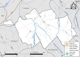 Carte en couleur présentant le réseau hydrographique de la commune