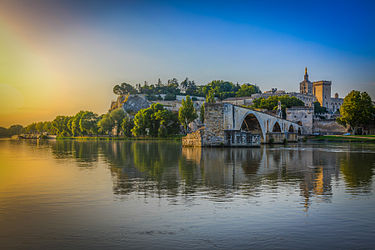 Avignon pont Saint-Bénezet août 2013.jpg