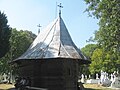 Biserica pe latura sud-estică