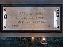 Lapide dedicata alla beata Lucia Ripamonti nella Cappella della Casa madre delle Ancelle della carità, Contrada del Cavalletto 9 a Brescia