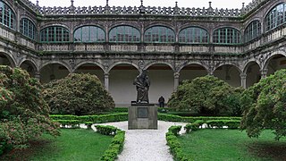 Claustro do Colexio de Santiago Alfeo