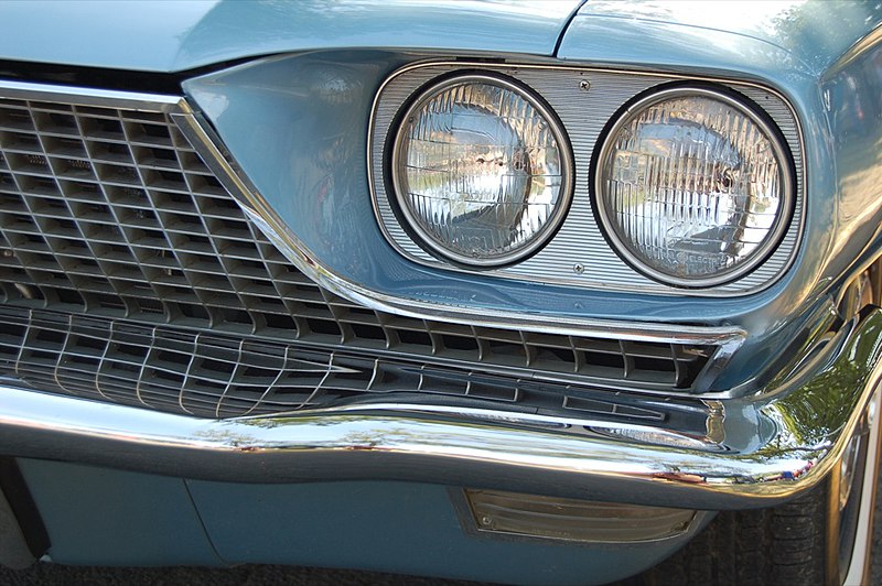 Fichier:Ford Thunderbird 1966.jpg