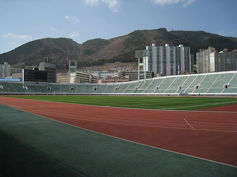 파일:Gudeok Stadium 2.JPG