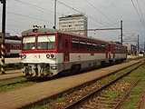 コシツェ鉄道駅で停車中のコシツェ発プレシヴェツ行旅客Os6404列車（2008年）