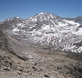 Vue du mont Tyndall depuis le nord.