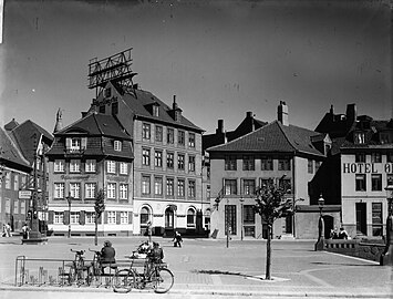 The building in c. 1949.