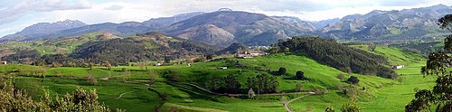 Panoramic view of a meadow in Cantabria.