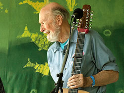 Pete Seeger2 - 6-16-07 Photo by Anthony Pepitone.jpg