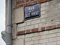 Panneau rue de la Chaussée-Brunehaut.