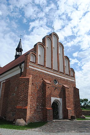 Saint Stanisław church in Niedźwiadna 2.jpg