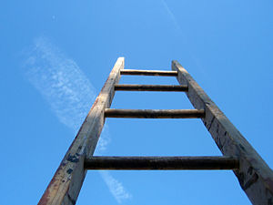 English: ladder and sky.
