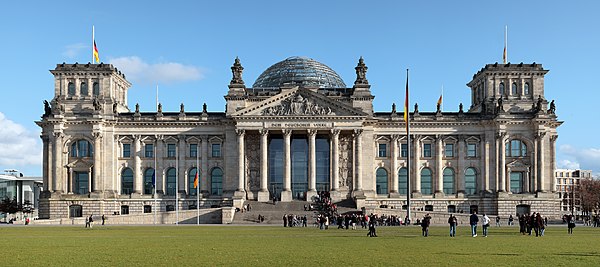 http://upload.wikimedia.org/wikipedia/commons/thumb/0/0d/Berlin_reichstag_west_panorama_2.jpg/600px-Berlin_reichstag_west_panorama_2.jpg