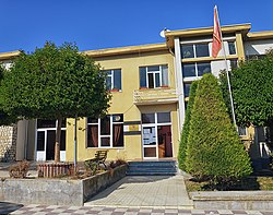 A volt községháza Buçimasban