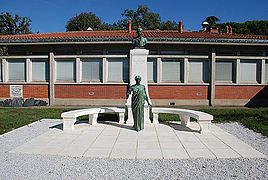 Monument Laulanié dans le carré de Physiologie de l'ENVT