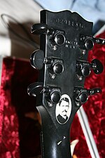 Миниатюра для Файл:Gibson Les Paul Studio Gothic headstock back 4.jpg