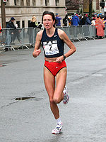 Jeļena Čelnova (hier beim Boston-Marathon 2007) belegte Rang sechzehn