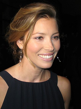 http://upload.wikimedia.org/wikipedia/commons/thumb/0/0d/Jessica_Biel_Palm_Film_Festival.jpg/345px-Jessica_Biel_Palm_Film_Festival.jpg