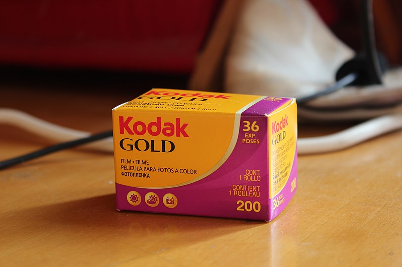 File:Kodak Gold 200 Film Retail Package.jpg