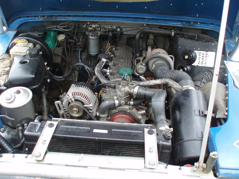 http://upload.wikimedia.org/wikipedia/commons/thumb/0/0d/Land_Rover_200Tdi_engine.JPG/800px-Land_Rover_200Tdi_engine.JPG