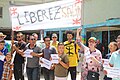 Pancartas de los manifestantes en Te Kout