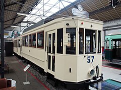 Motrice et remorque du tramway de Verviers.