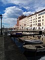 Passaggio Joyce (aka "Ponte curto"), with the "red skyscraper" in the background